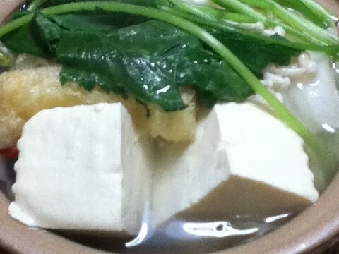 三つ葉とシュウマイの湯豆腐
